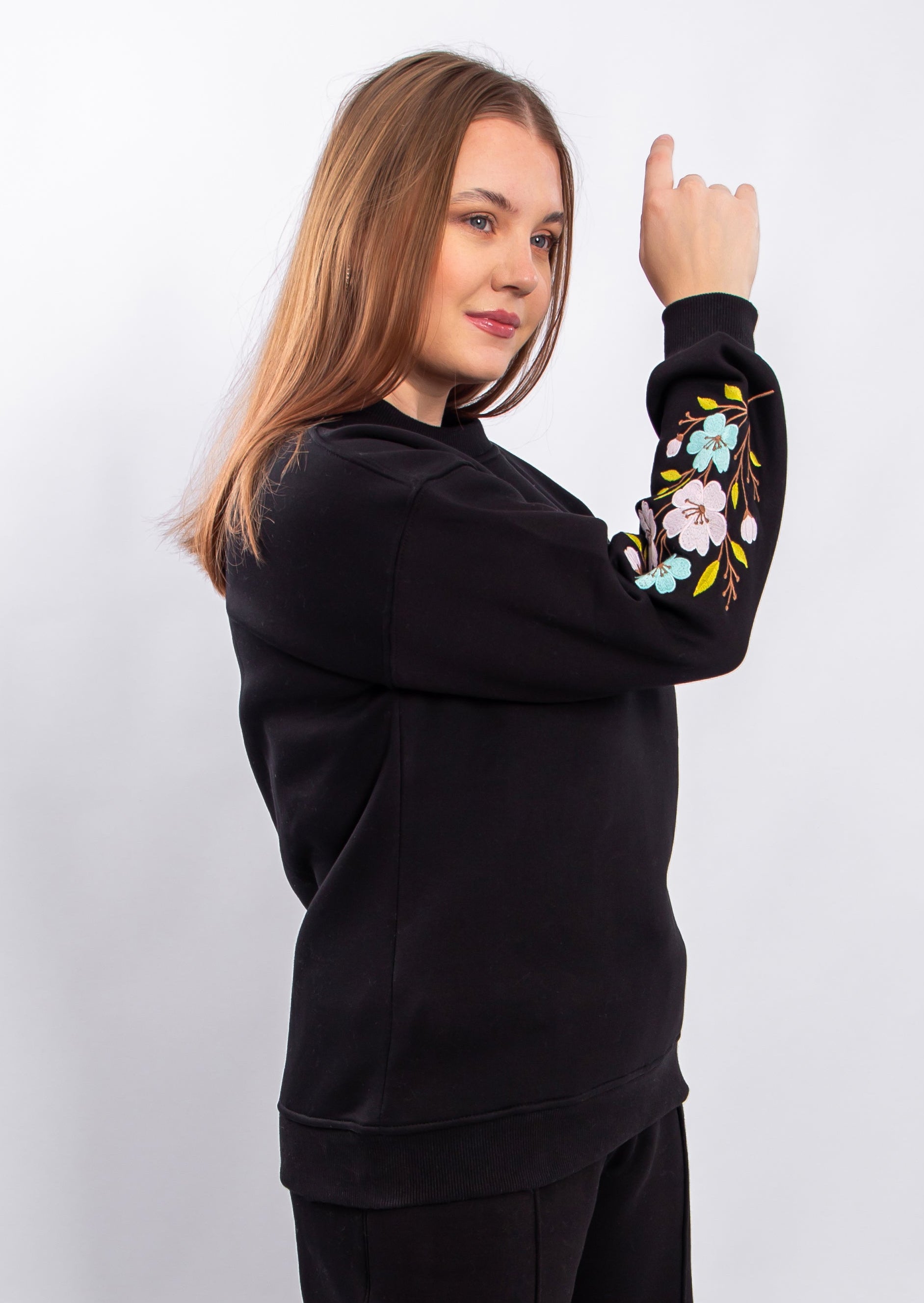 Floral Embroidered Sweatshirt