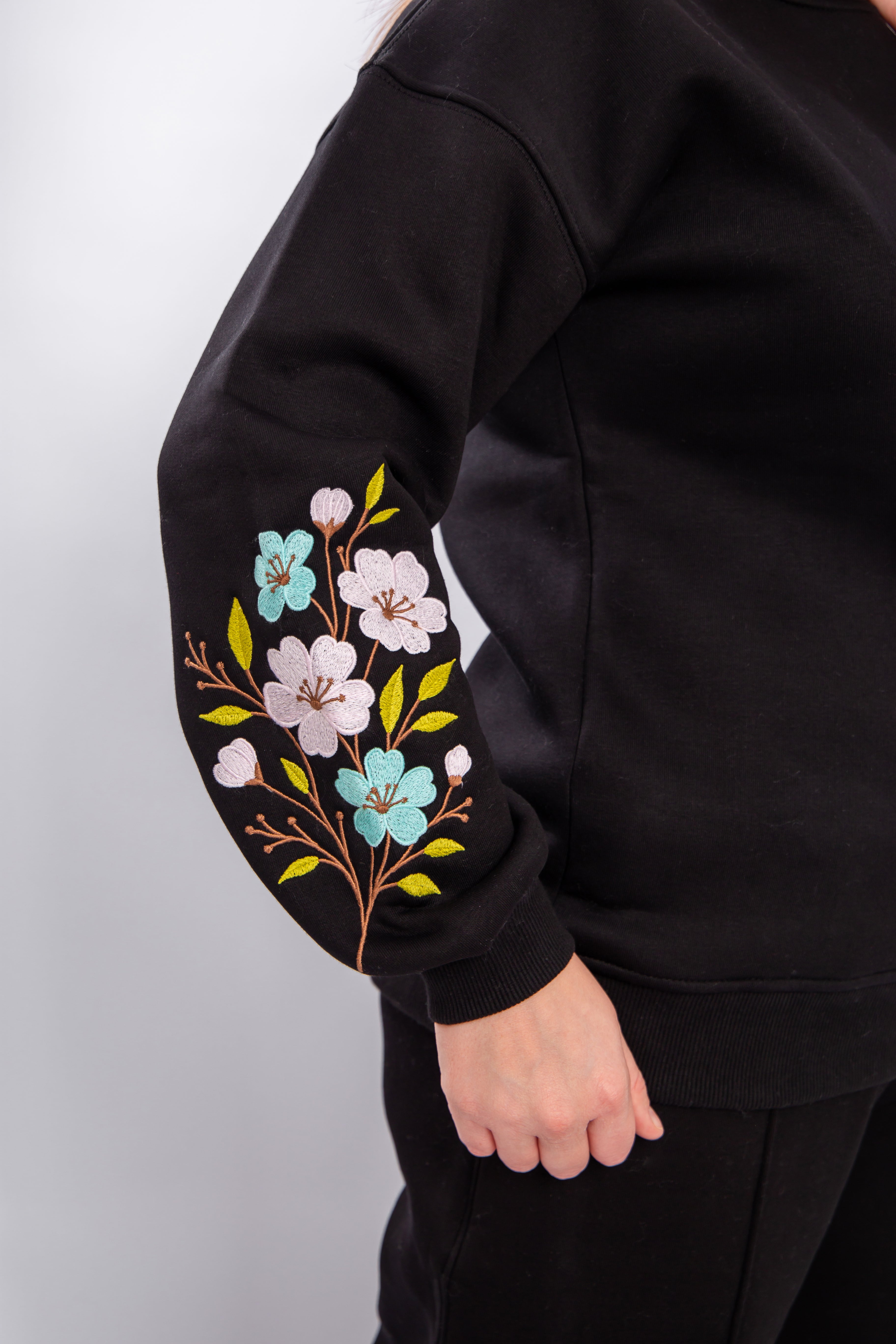 Floral Embroidered Sweatshirt